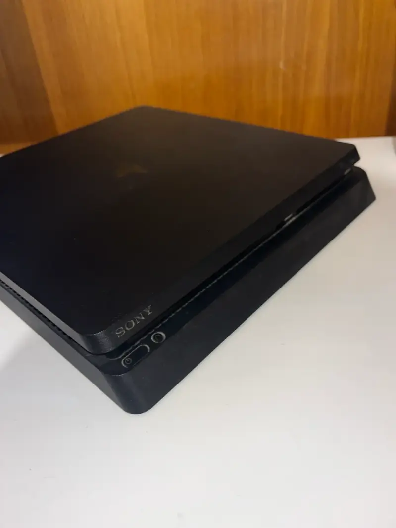 Ps4 slim