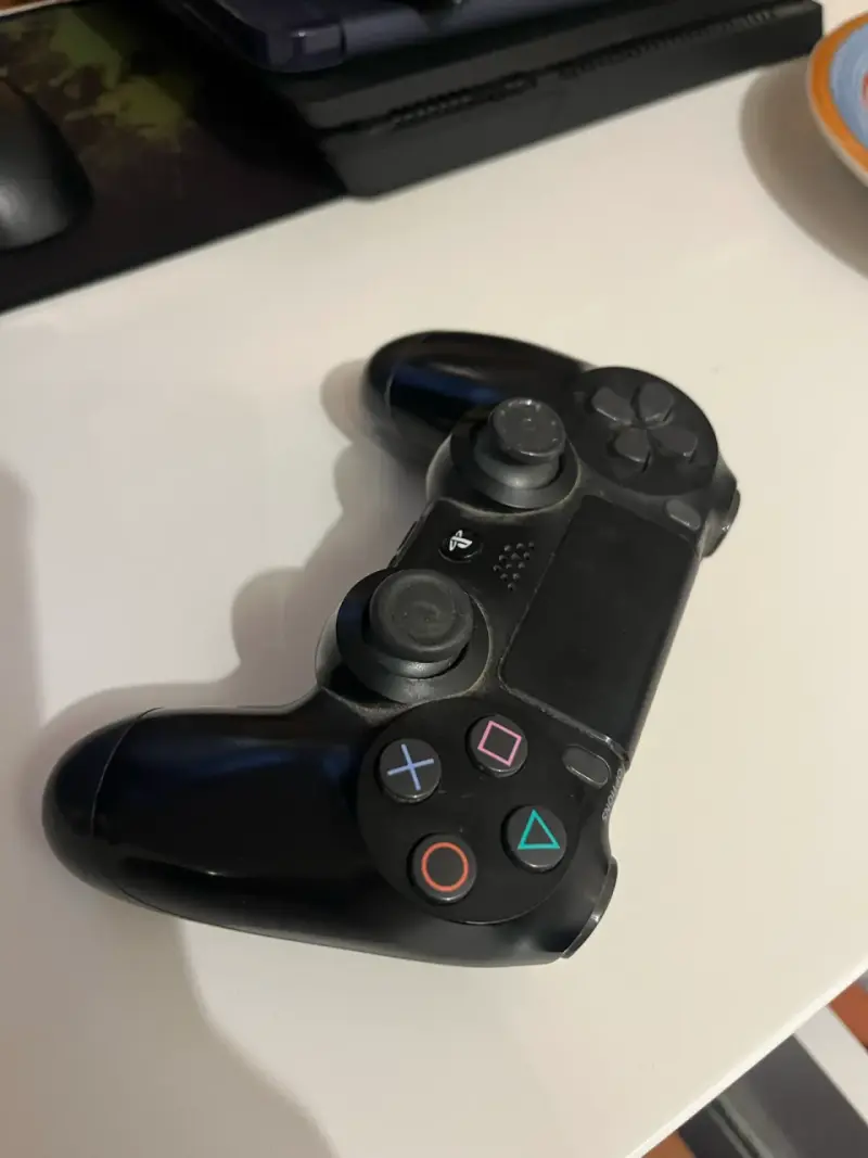 Ps4 slim - 4