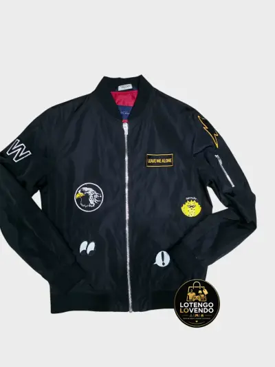 Chaqueta bomber negra con parches - miniatura 1