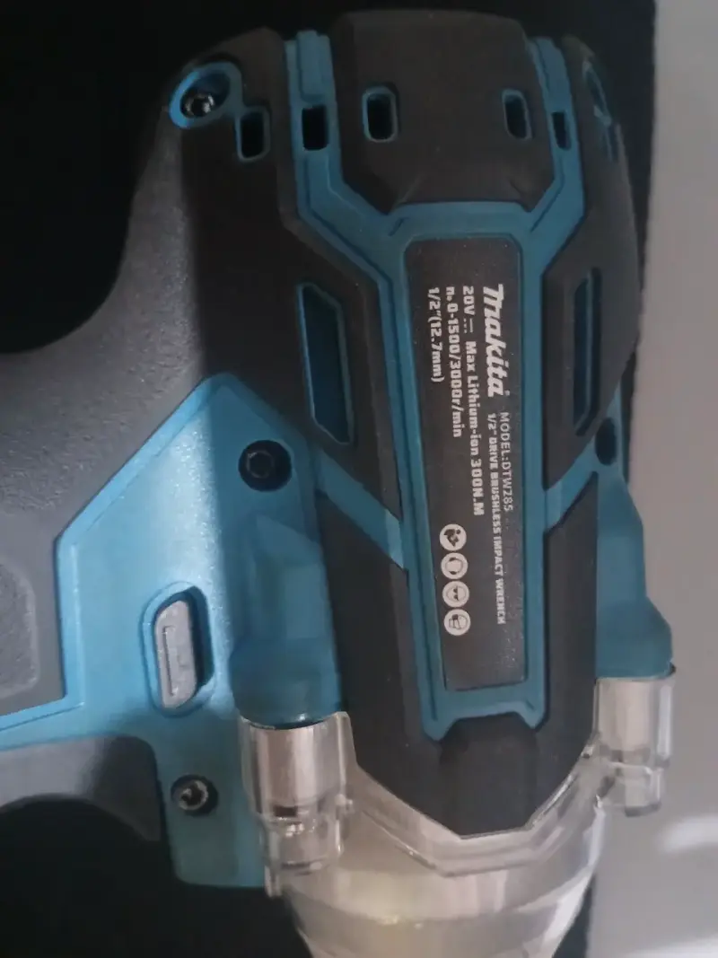 Taladro Makita 18V 6.0Ah - 2