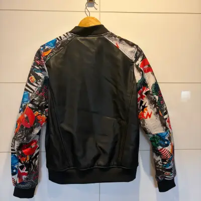 Chaqueta bomber estampada mujer - miniatura 2
