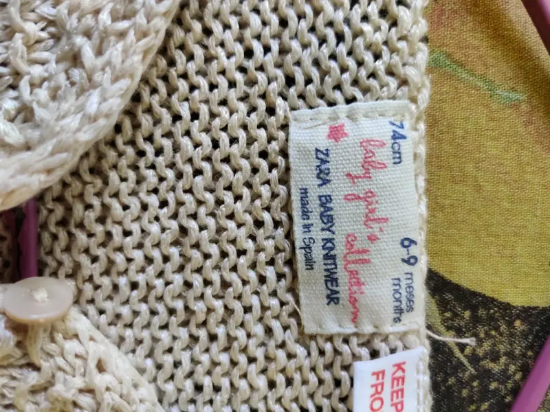 Chaleco tejido beige para bebé - 5