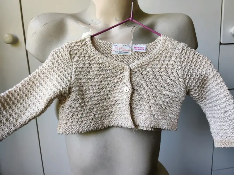 Chaleco tejido beige para bebé - 6