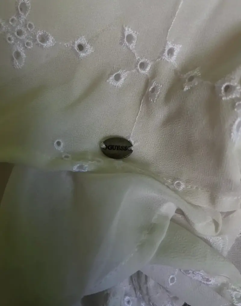 Blusa blanca guess bordada encaje - 5
