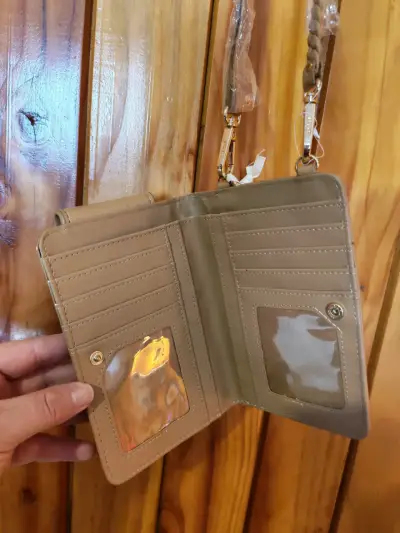 Cartera pequeña beige con correa - miniatura 4
