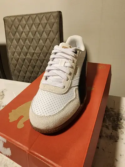 Zapatillas blancas deportivas - miniatura 2