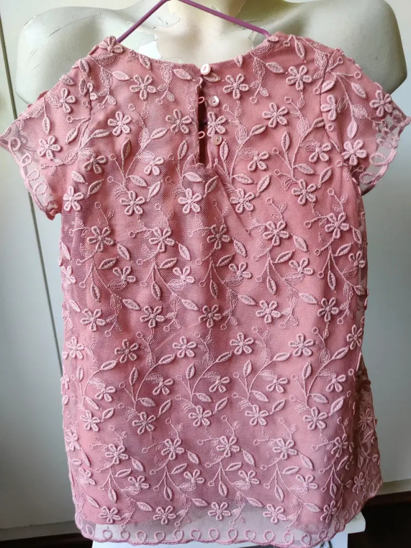 Vestido rosa bordado para niña - 2