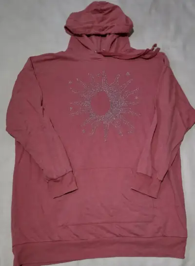 Polerón rosado con diseño de sol - miniatura 1
