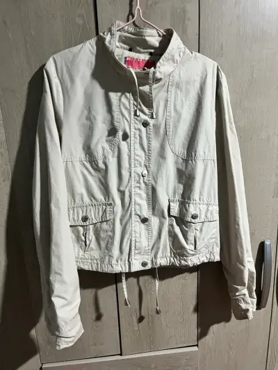 Chaqueta beige ligera - miniatura 3