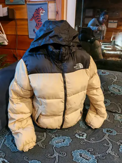 Chaqueta. Mujer - miniatura 1
