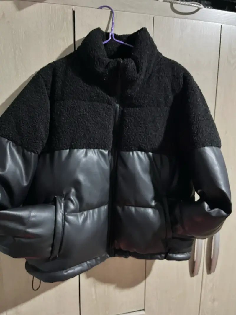 Chaqueta negra de invierno