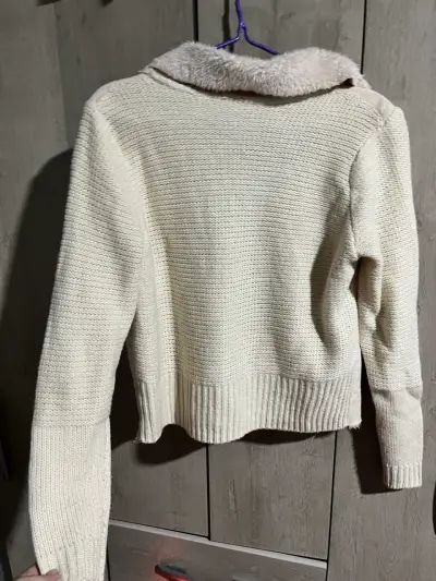 Chaqueta beige con capucha - miniatura 2