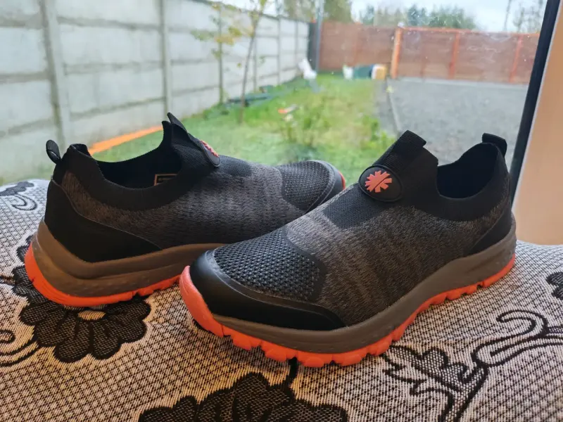 Zapatillas deportivas negras y naranjas - 5