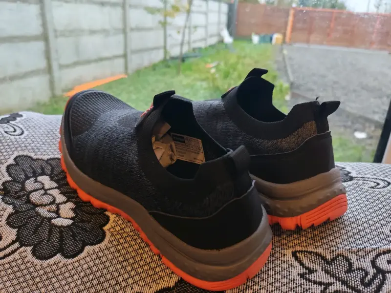 Zapatillas deportivas negras y naranjas - 6