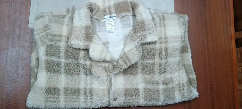 Camisa abrigada estilo corderito - 2