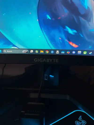 Monitor Gigabyte G32QC A 32” QHD Curvo 165Hz - miniatura 3