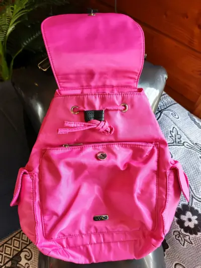 Mochila rosada Icoo con bolsillos - miniatura 2