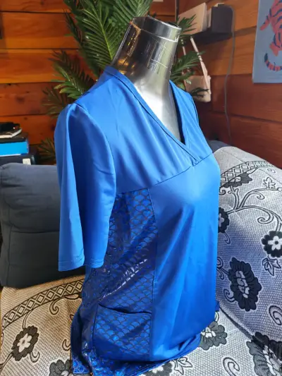 Polera clínica azul - miniatura 2