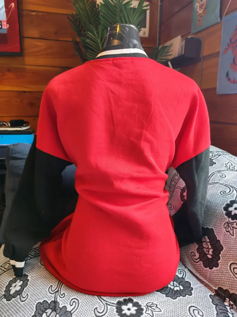 Chaqueta varsity roja y negra - 2