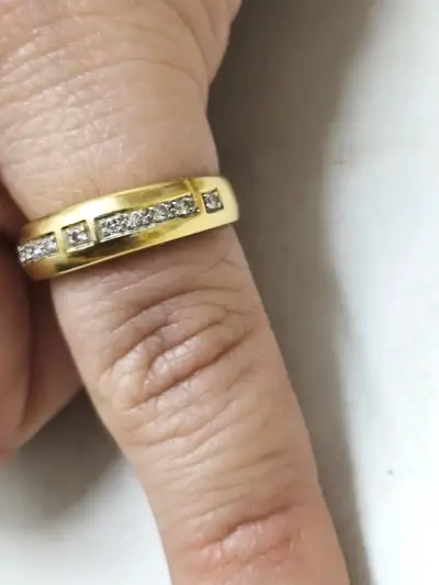 Anillo de oro con 16 brillantes - miniatura 2