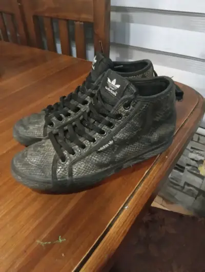 Zapatillas negras Adidas altas - miniatura 2