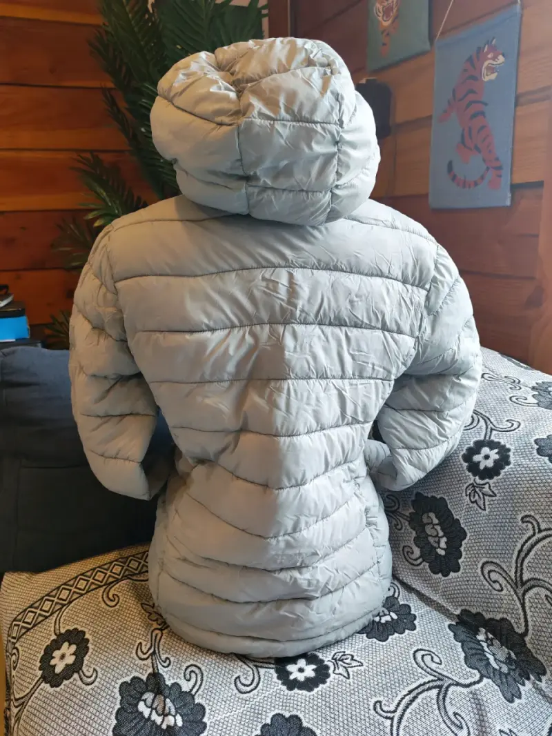 Chaqueta acolchada con capucha gris - 2