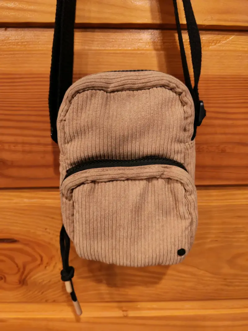 Bolso pequeño de tela beige