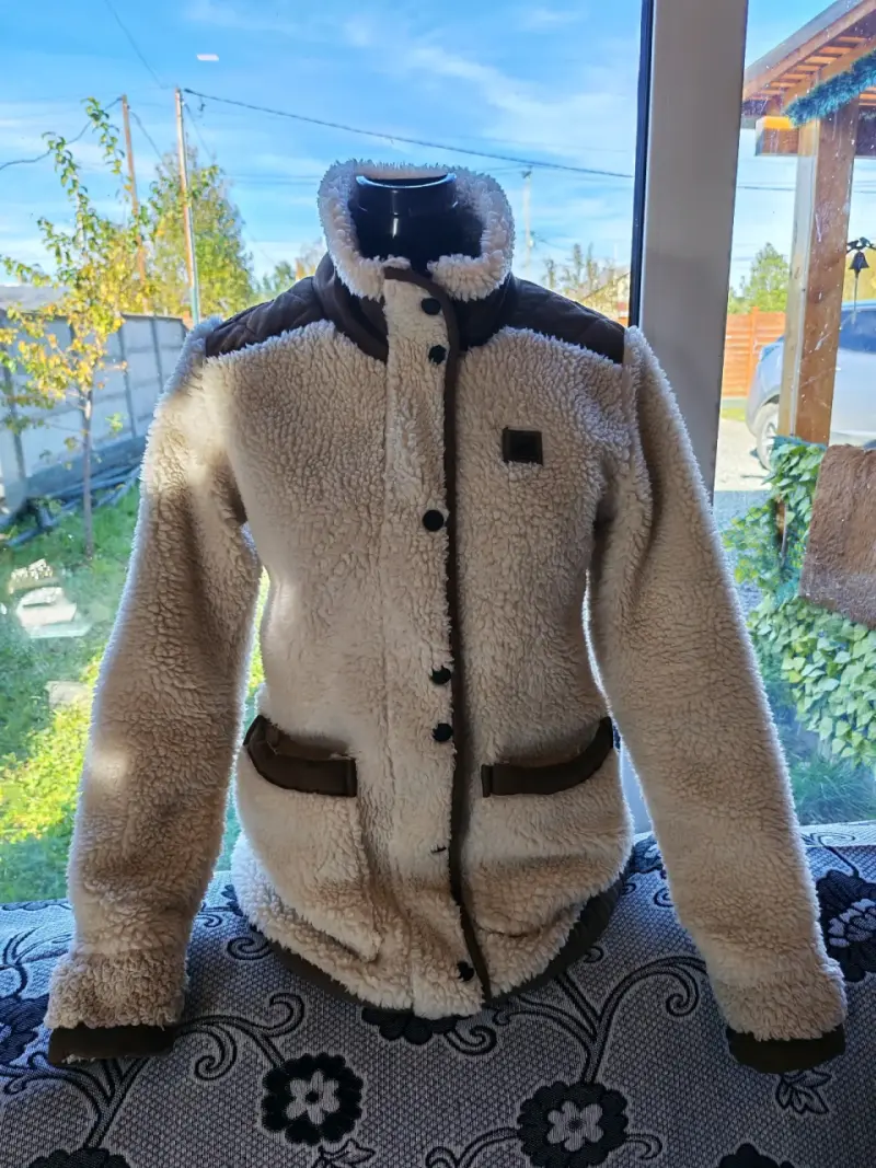 Chaqueta de lana beige - 2