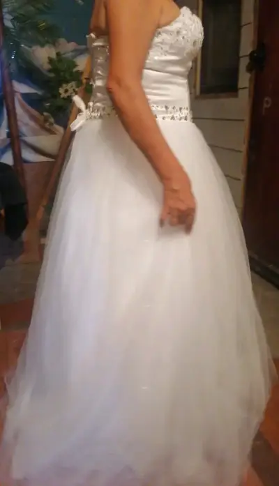 Vestido de novia blanco más falso y zapatos - miniatura 3