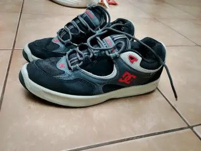 Zapatillas DC negras usadas - miniatura 3