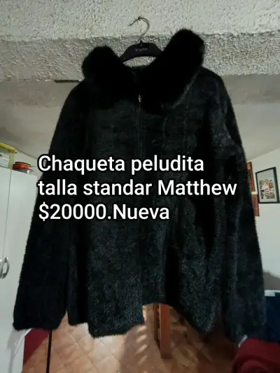 Chaleco blanco con cuello bote - miniatura 3