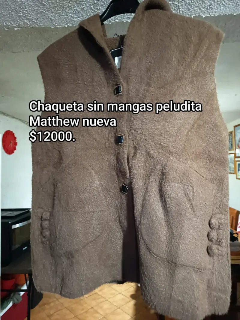 Chaleco blanco con cuello bote - 5