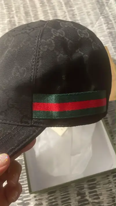 Gorra Gucci negra con caja - miniatura 2