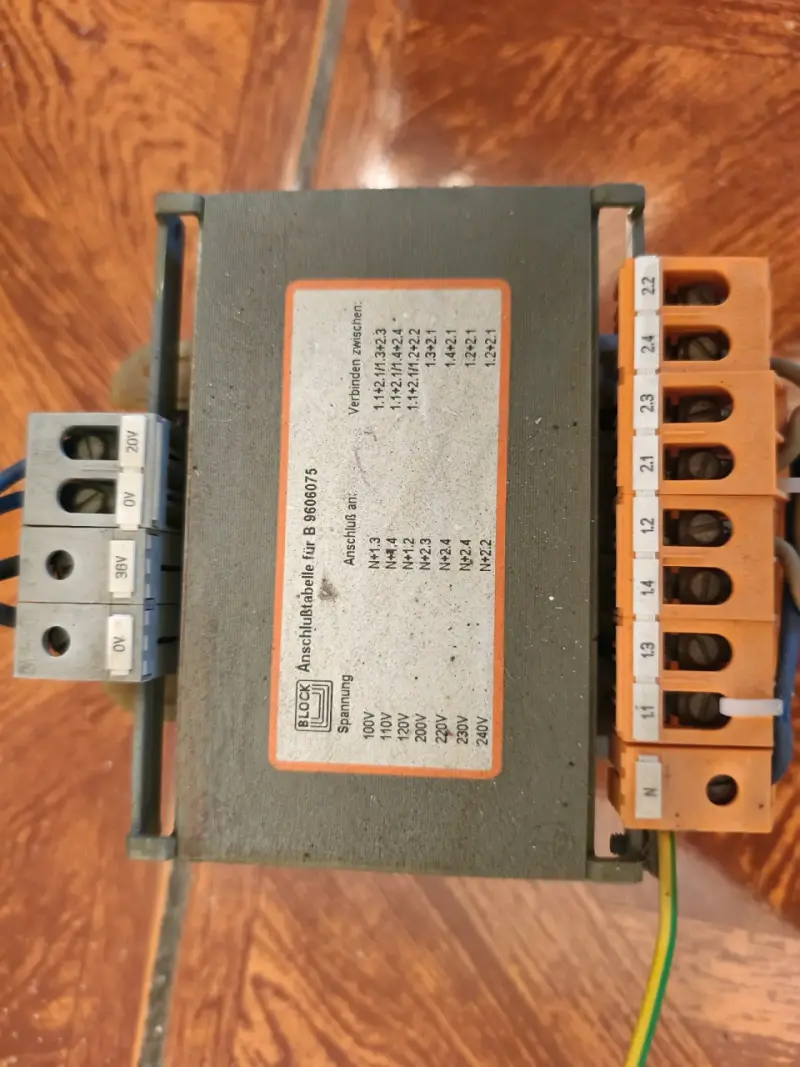 Transformador eléctrico usado - 3