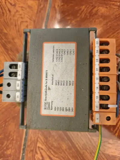 Transformador eléctrico usado - miniatura 3