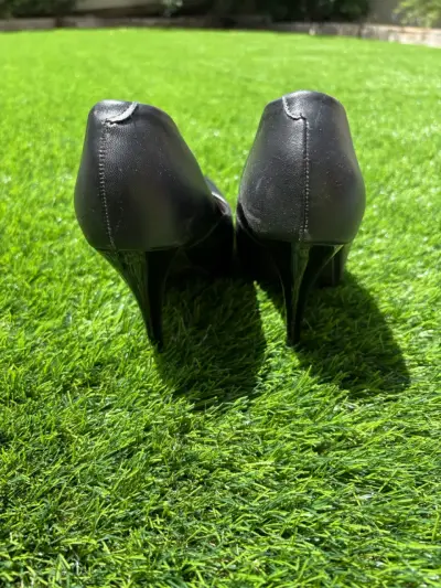 Zapatos negros con tacón alto - miniatura 3