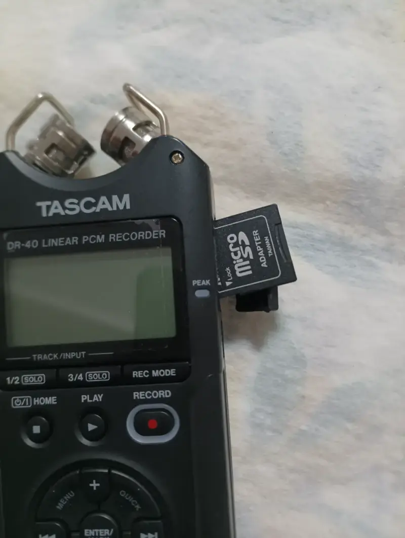 Grabador Tascam DR-40 - 4