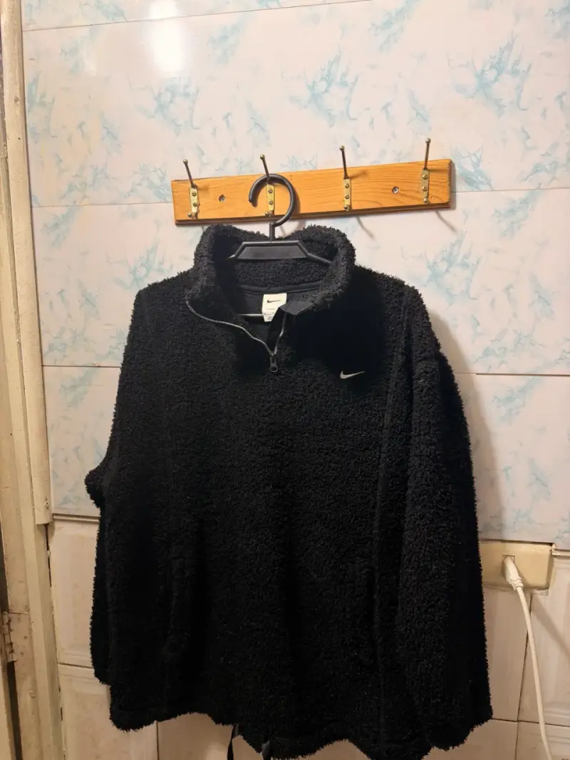 Polerón negro Nike Therma - Fit - 2