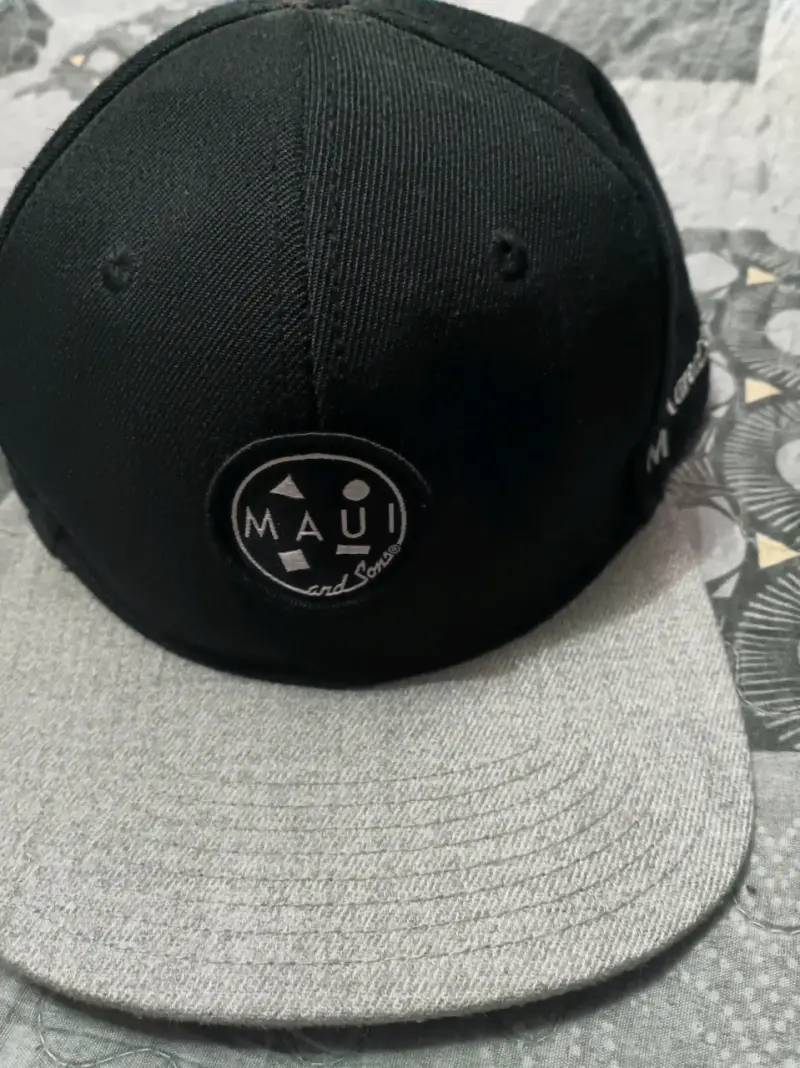 Gorra Maui negra y gris - 1