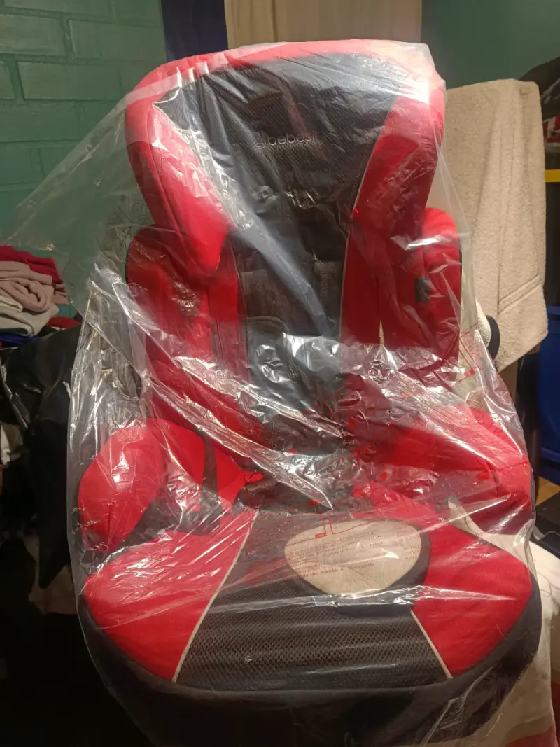 Silla de auto infantil roja - 3