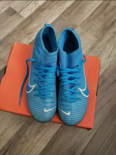 Zapatos de futbol nike - miniatura 2