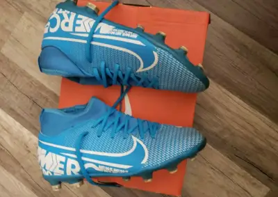 Zapatos de futbol nike - miniatura 3