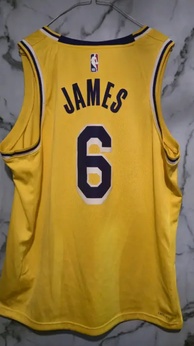 Camiseta Los Angeles Lakers amarilla Xl - miniatura 2