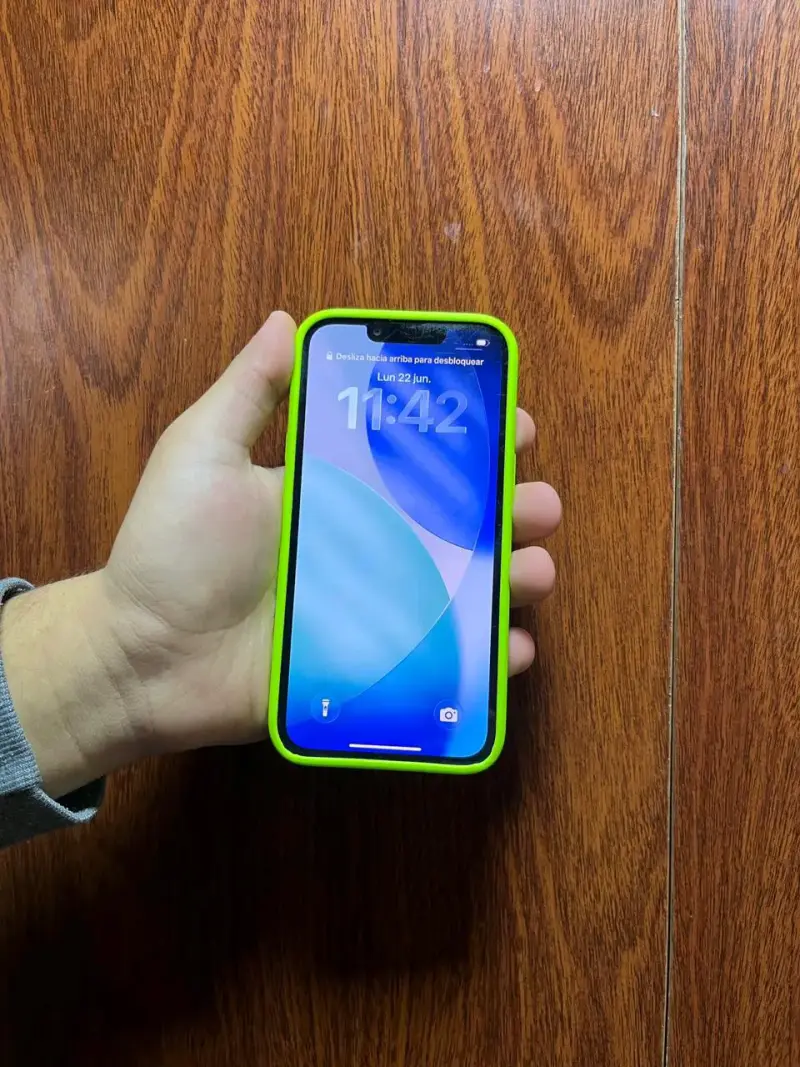 iPhone 13 - 3