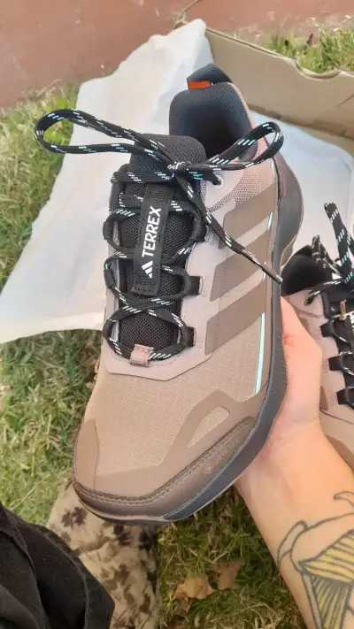 Zapatillas outdoor Gore-Tex nuevas - miniatura 3