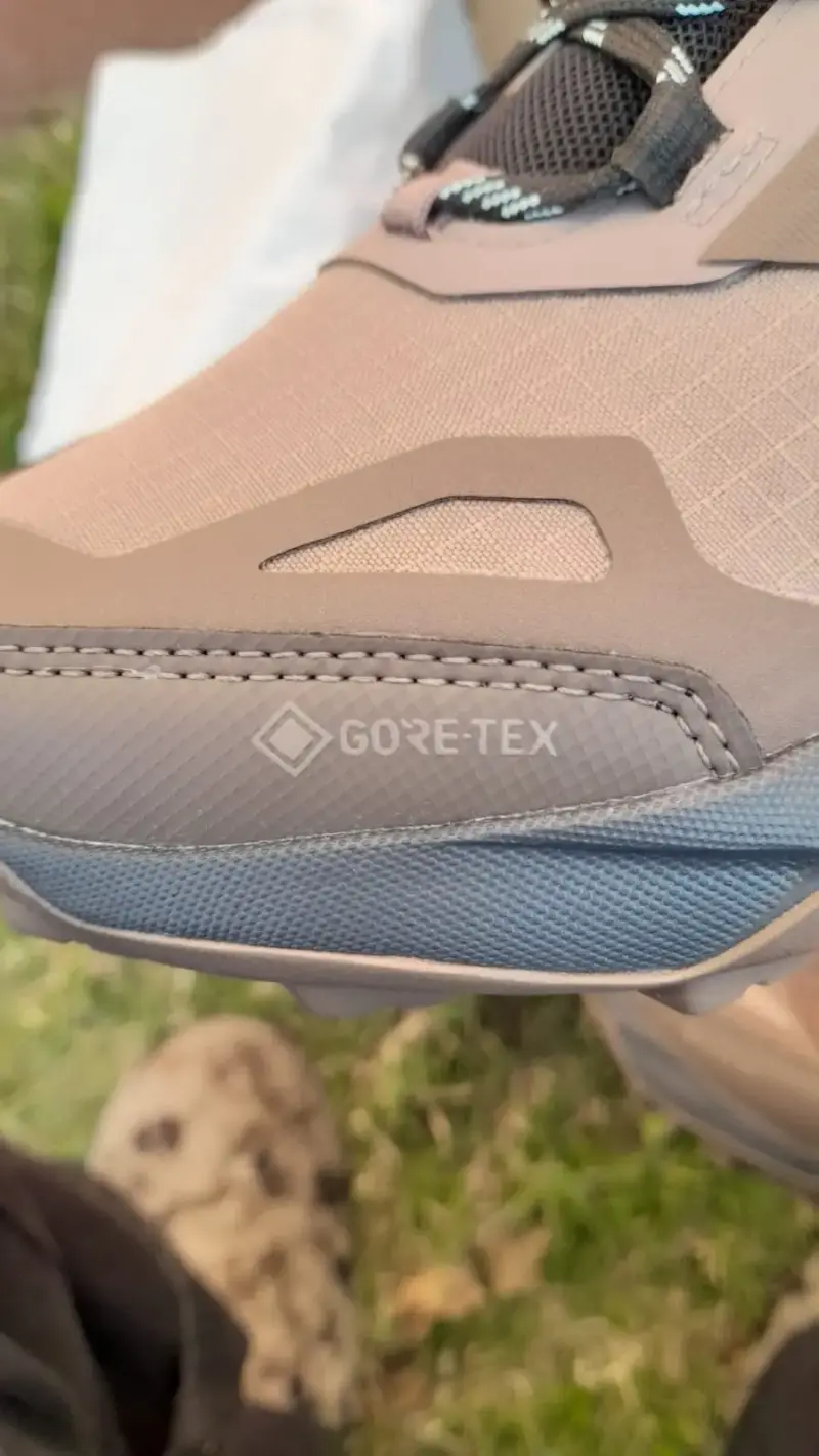 Zapatillas outdoor Gore-Tex nuevas - 6