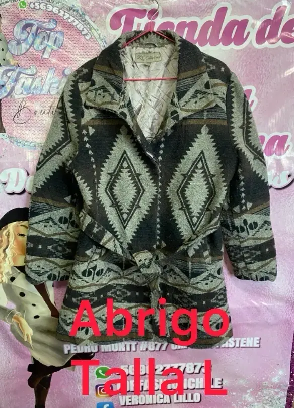 Abrigo estampado talla L
