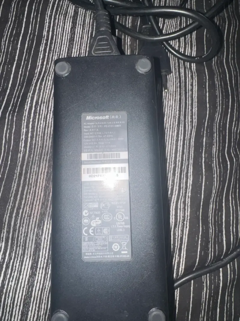 Fuente poder Xbox 360 slim - 2