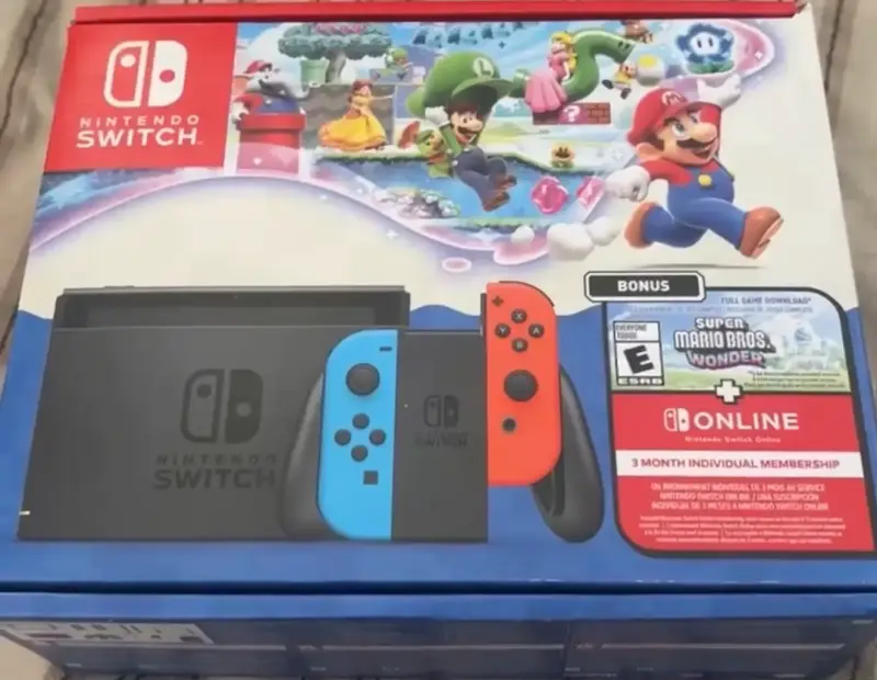 Consola Nintendo Switch con accesorios - 3