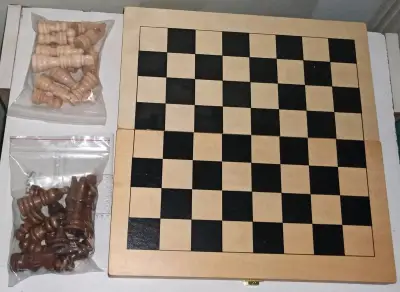 Ajedrez de madera. - miniatura 4